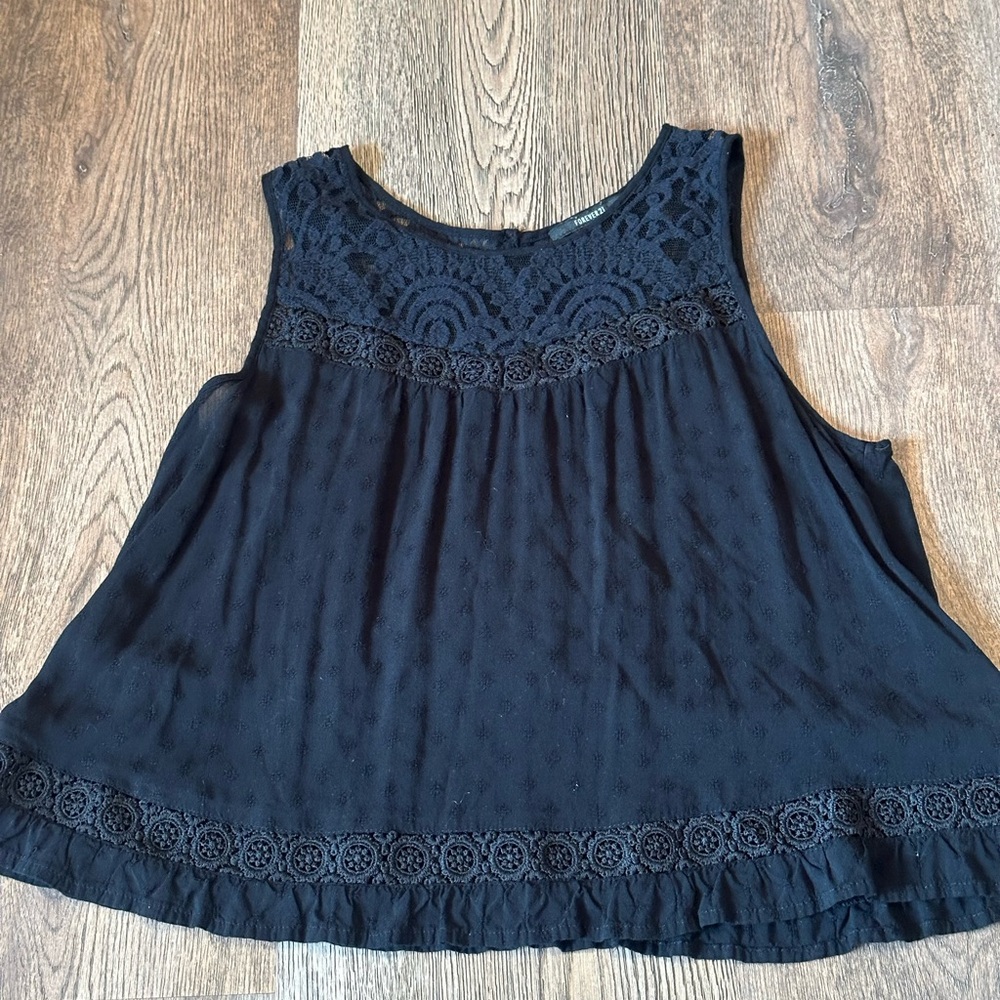 Very pretty Forever 21 Top